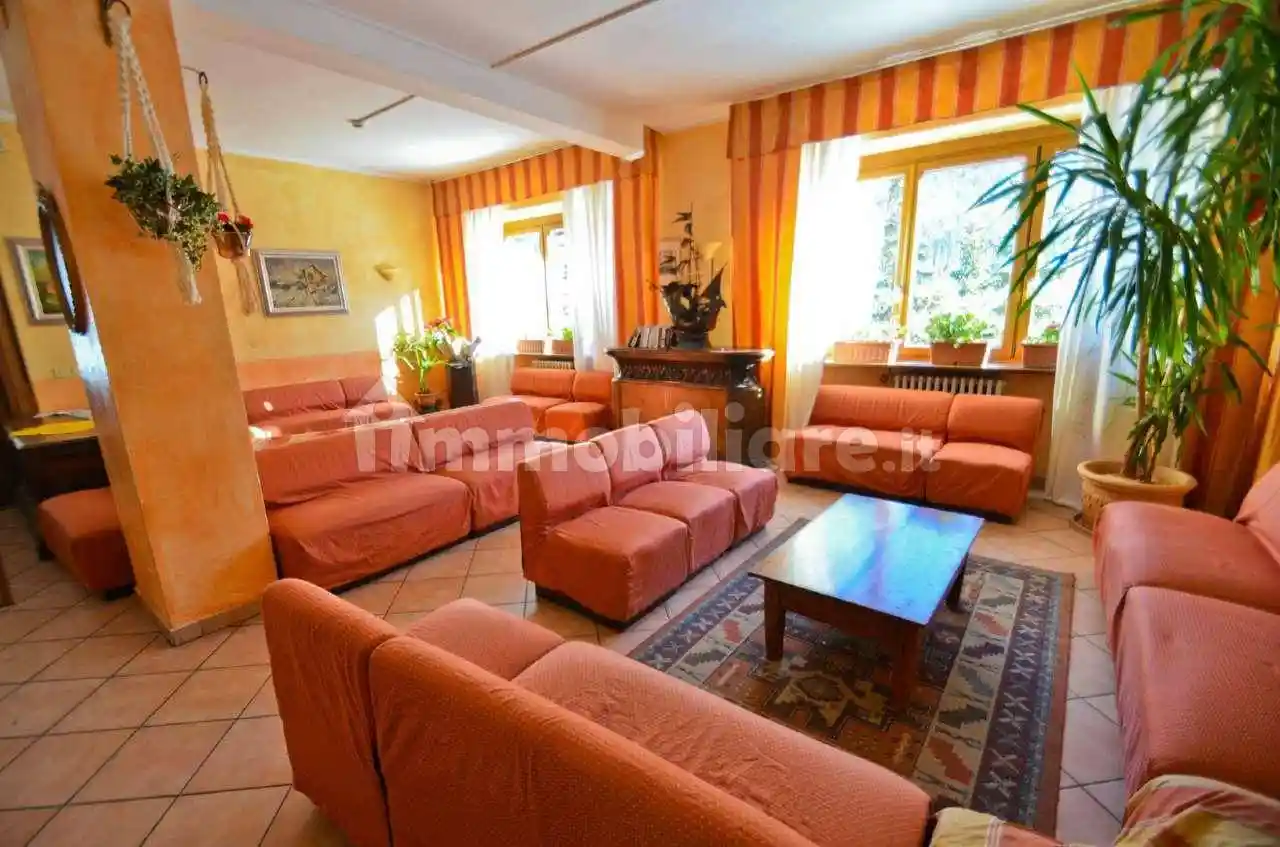 Palazzo - Edificio in Vendita - foto 2