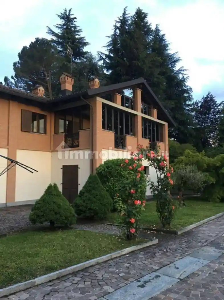 Casa indipendente in affitto a Torino