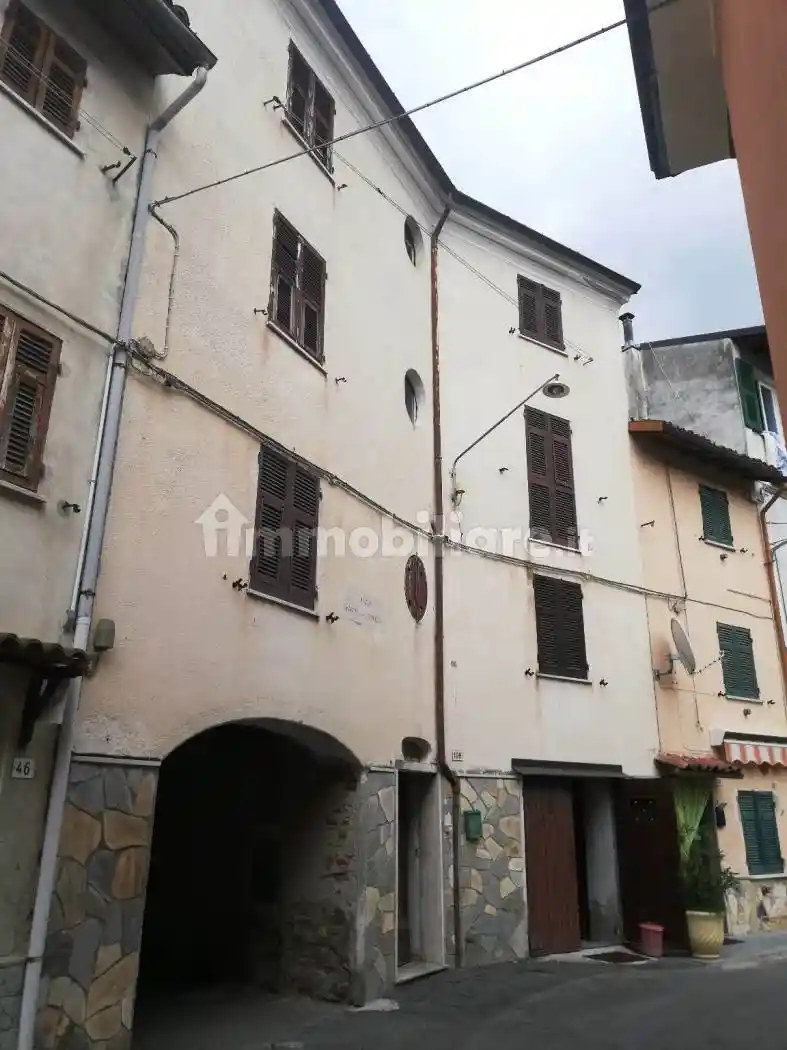 Casa indipendente in vendita a Gavi