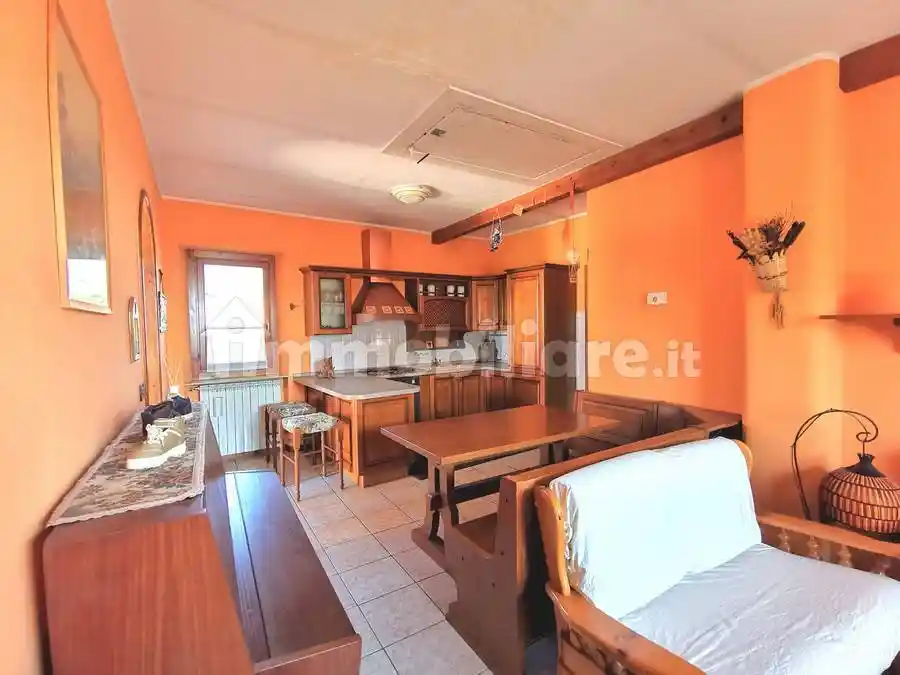 Trilocale via Santuario di Oropa, Favaro, Biella - foto 4