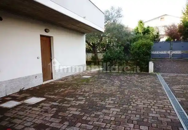 Quadrilocale via di Sotto 100, Colli Innamorati - Madonna, Pescara - foto 3