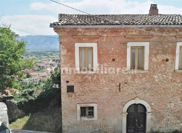 Palazzo - Edificio in vendita a Scurcola Marsicana