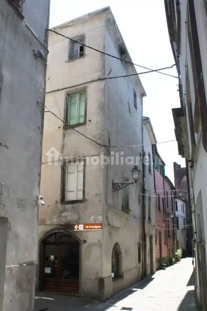 Casa indipendente in vendita a Pontremoli