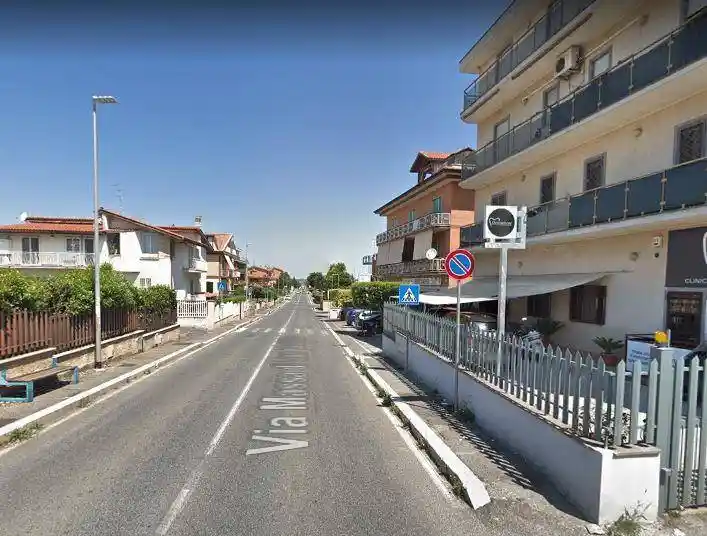 Palazzo - Edificio in vendita a Roma