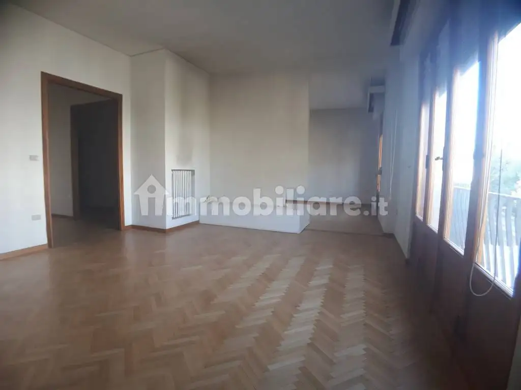 Appartamento in affitto a Prato