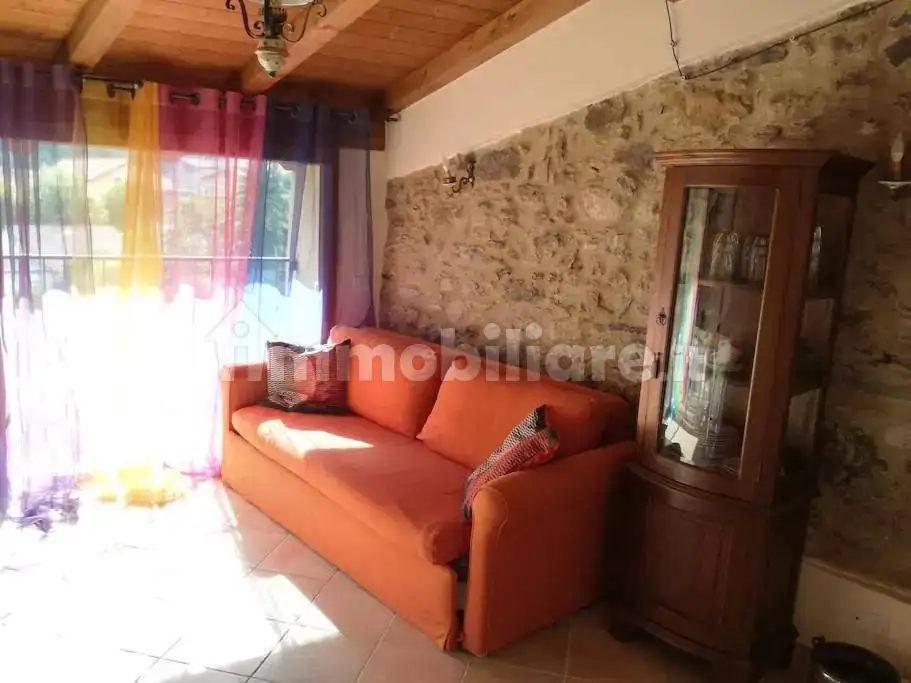 Appartamento in vendita a Rocchetta Nervina