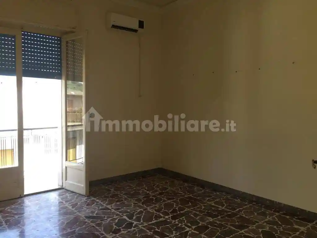 Appartamento in vendita a Aci Catena