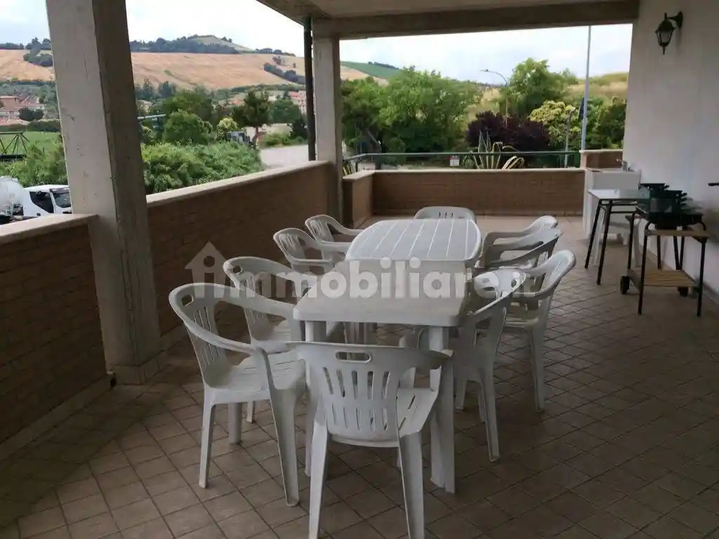 Appartamento in affitto a Pineto