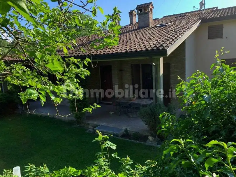 Villa in vendita a Imola