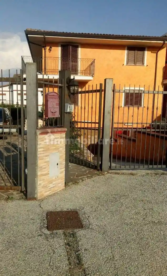 Terratetto plurifamiliare via quartiere, Oricola - foto 3