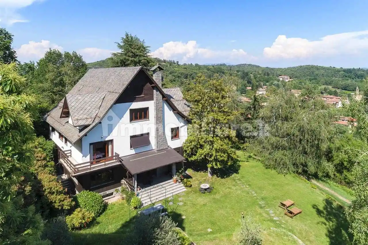 Villa in affitto a Arona