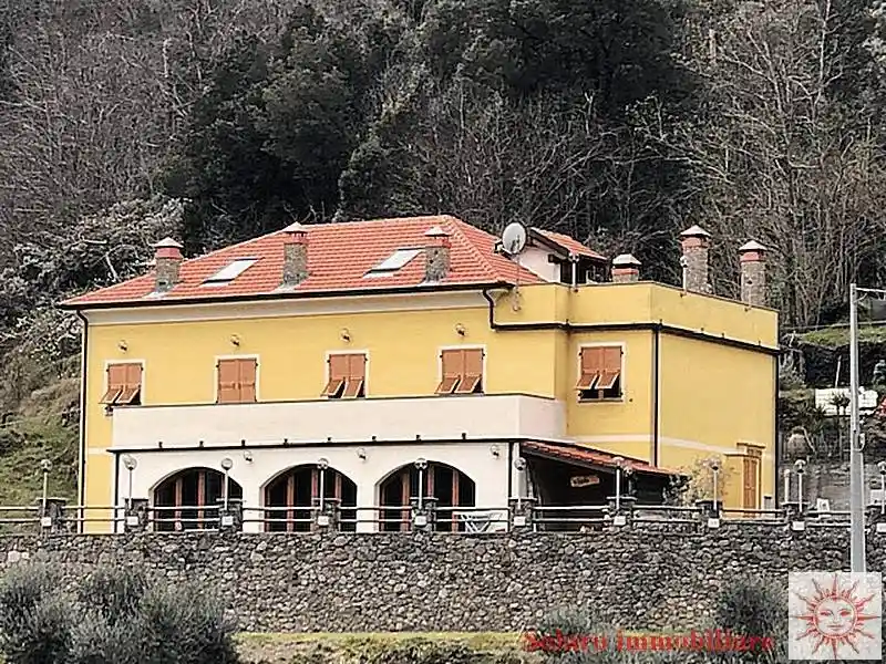 Villa in vendita a Varazze