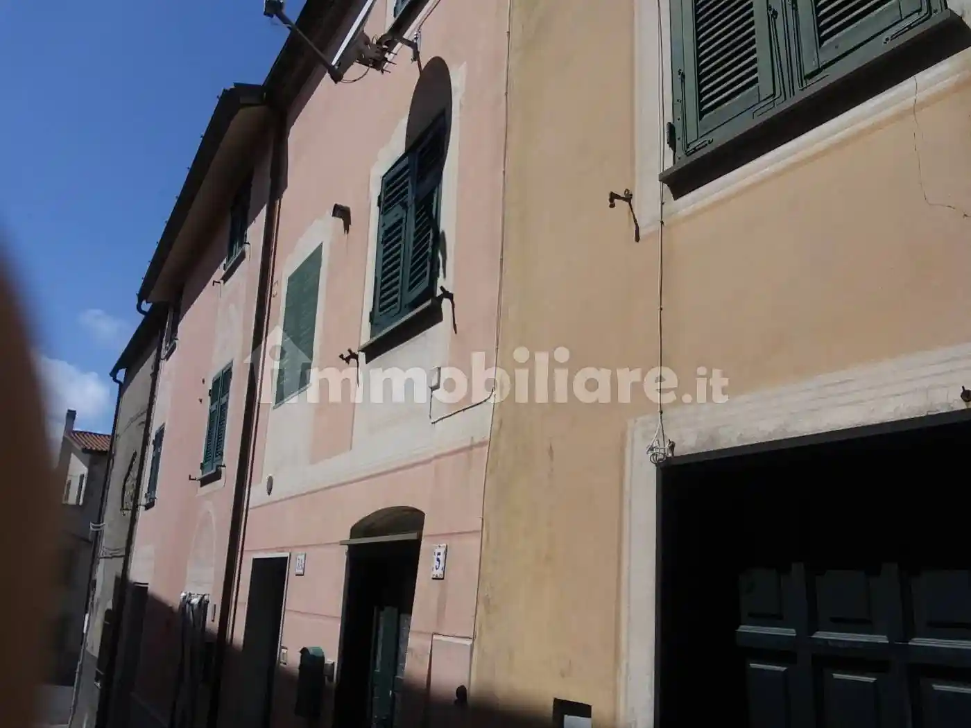 Casa indipendente in vendita a Castiglione Chiavarese