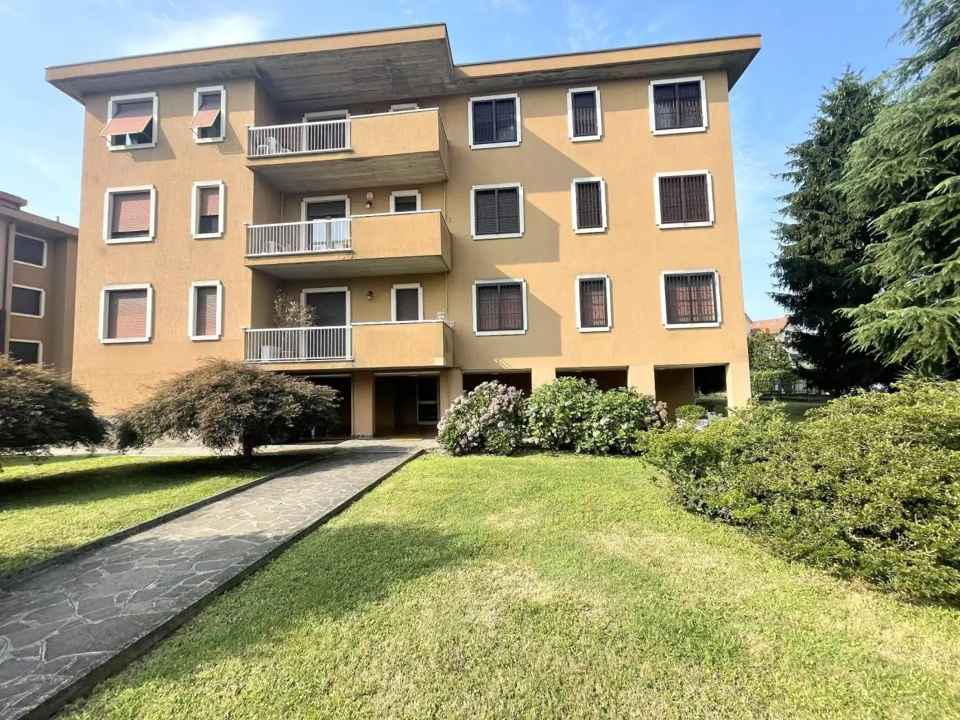 Appartamento in affitto a Arcore