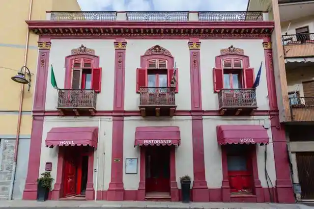 Palazzo - Edificio in vendita a Guspini