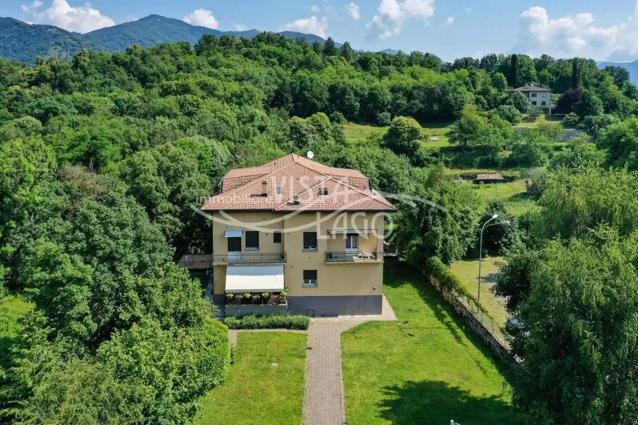 Palazzo - Edificio in vendita a Como