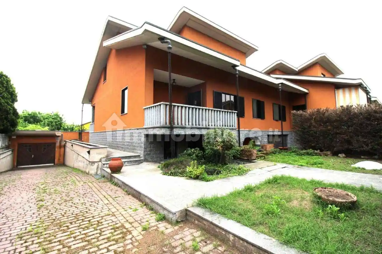 Casa indipendente in vendita a Ciriè