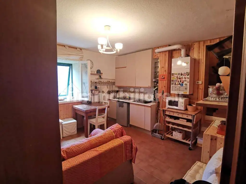 Appartamento in vendita a Lizzano in Belvedere