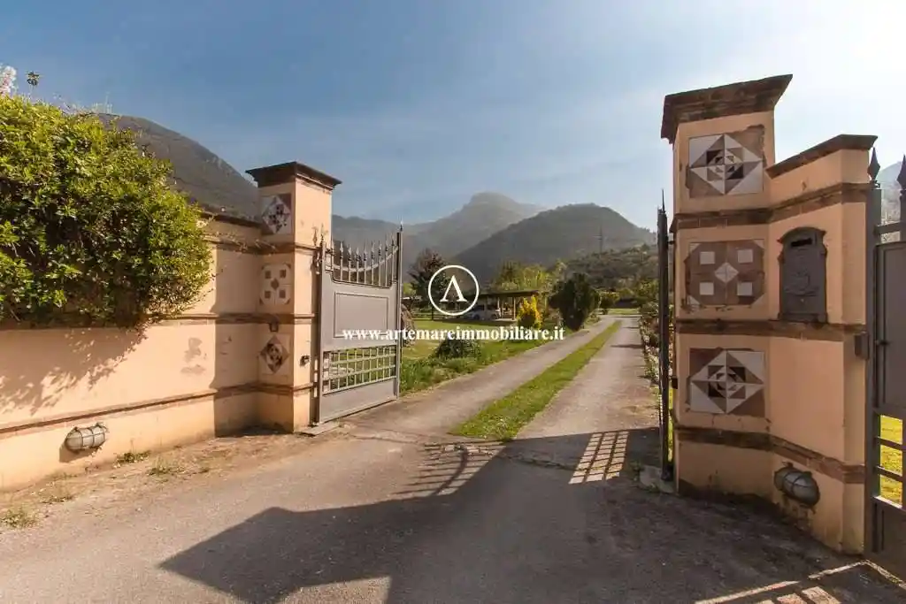 Villa in vendita a Pietrasanta
