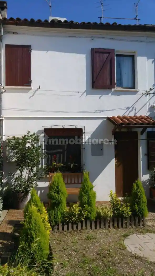 Casa indipendente in vendita a Ferrara