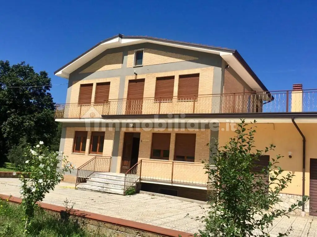 Villa in vendita a San Sossio Baronia