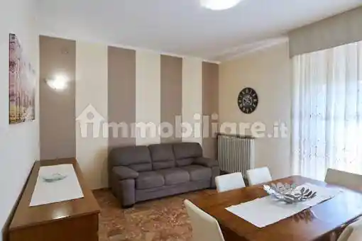 Appartamento in affitto a Desenzano del Garda