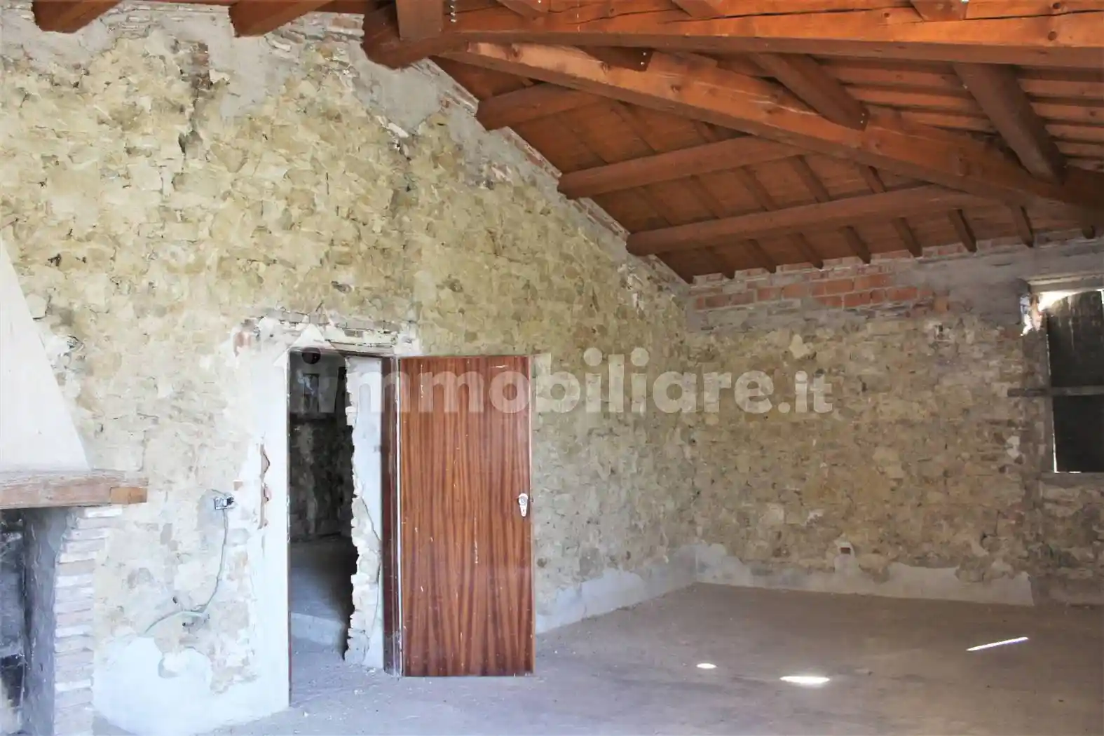 Rustico - Casale in vendita a Sassofeltrio