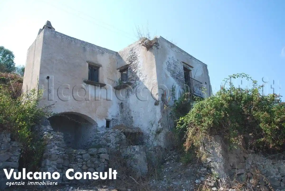 Rustico - Casale in vendita a Lipari