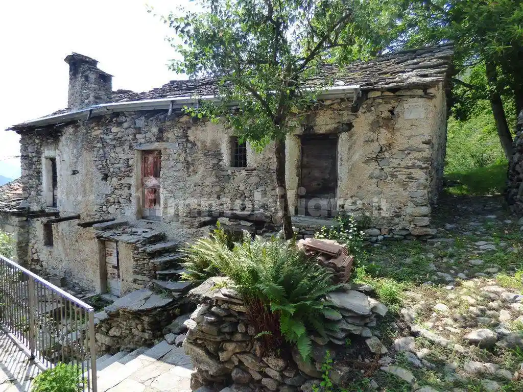 Rustico - Casale in vendita a Sorico