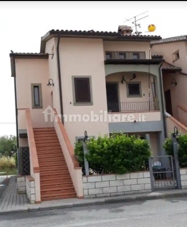 Appartamento in vendita a Scansano