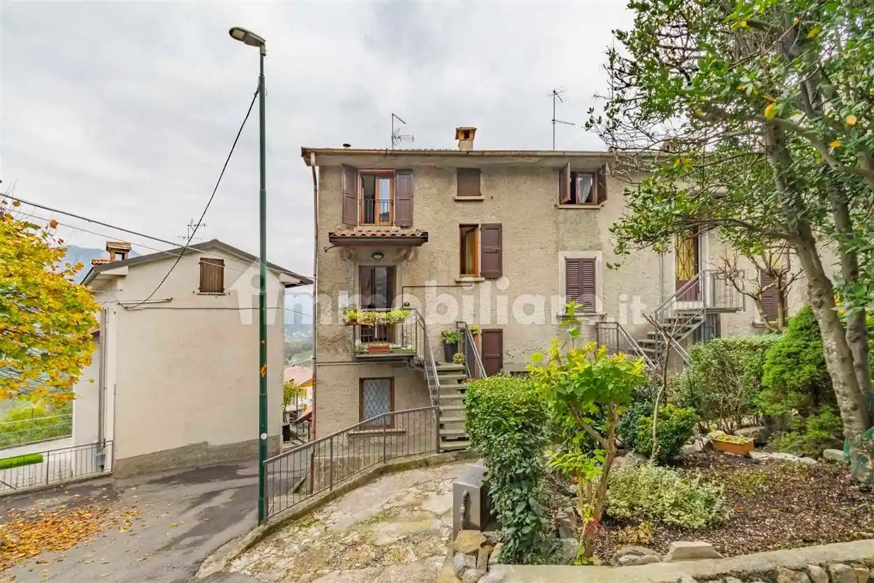 Appartamento in vendita a Rota d'Imagna