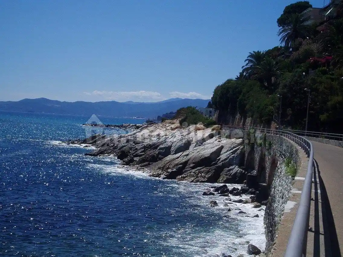 Appartamento in affitto a Varazze