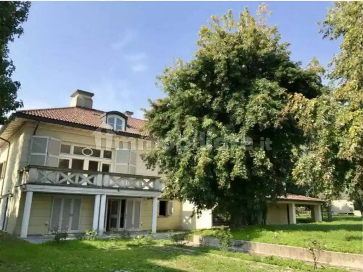 Villa in vendita a Zibido San Giacomo