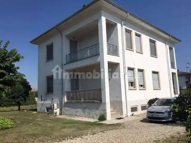 Villa in vendita a Pieve del Cairo