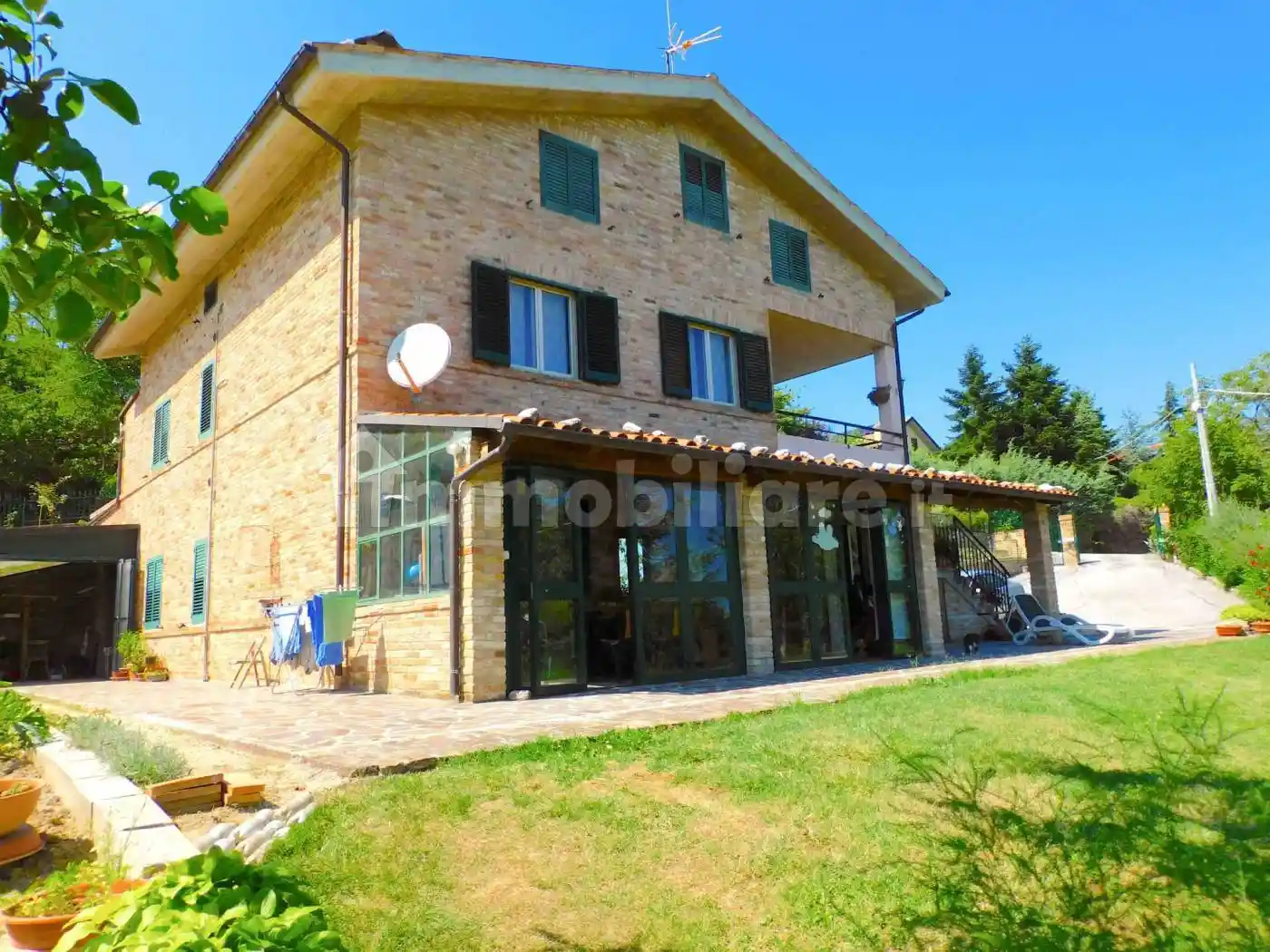 Villa in vendita a Sarnano