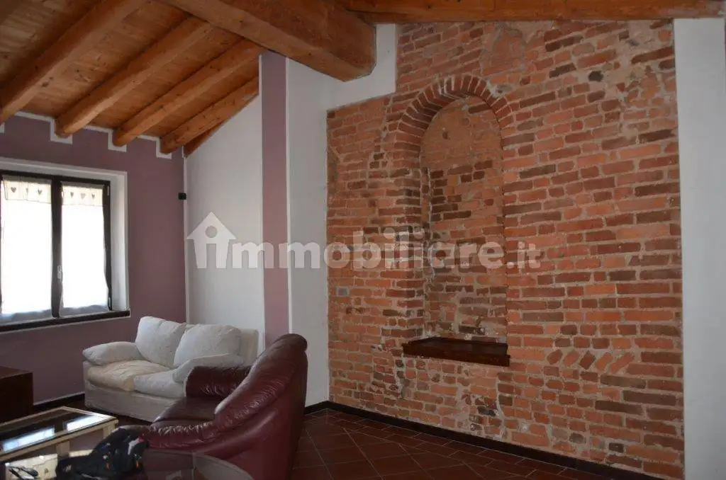 Appartamento in affitto a Vaprio d'Agogna