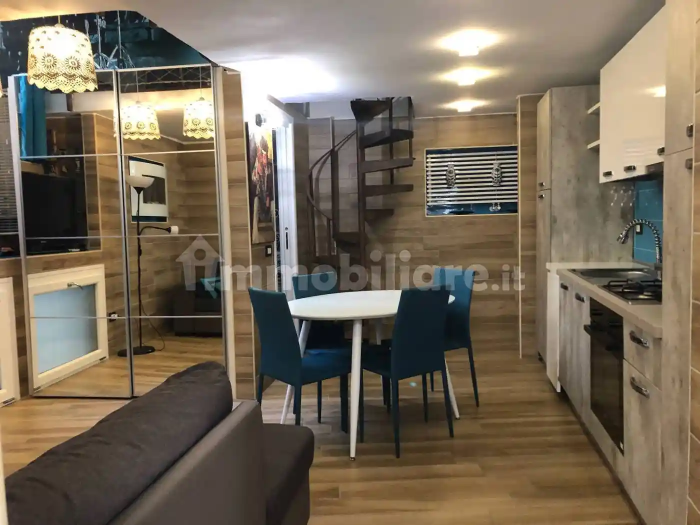 Loft in affitto a Napoli