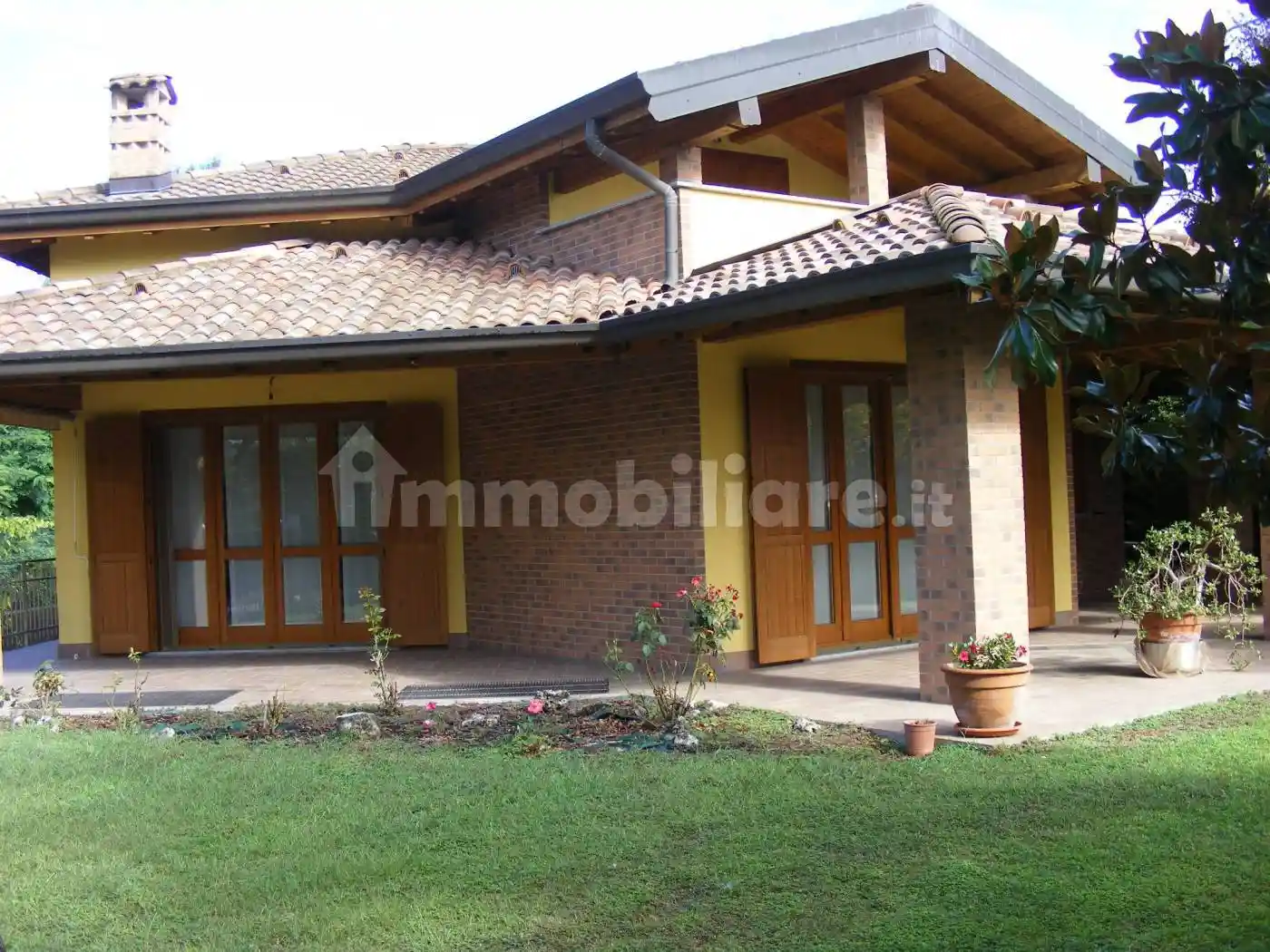 Villa in vendita a Borgo Ticino