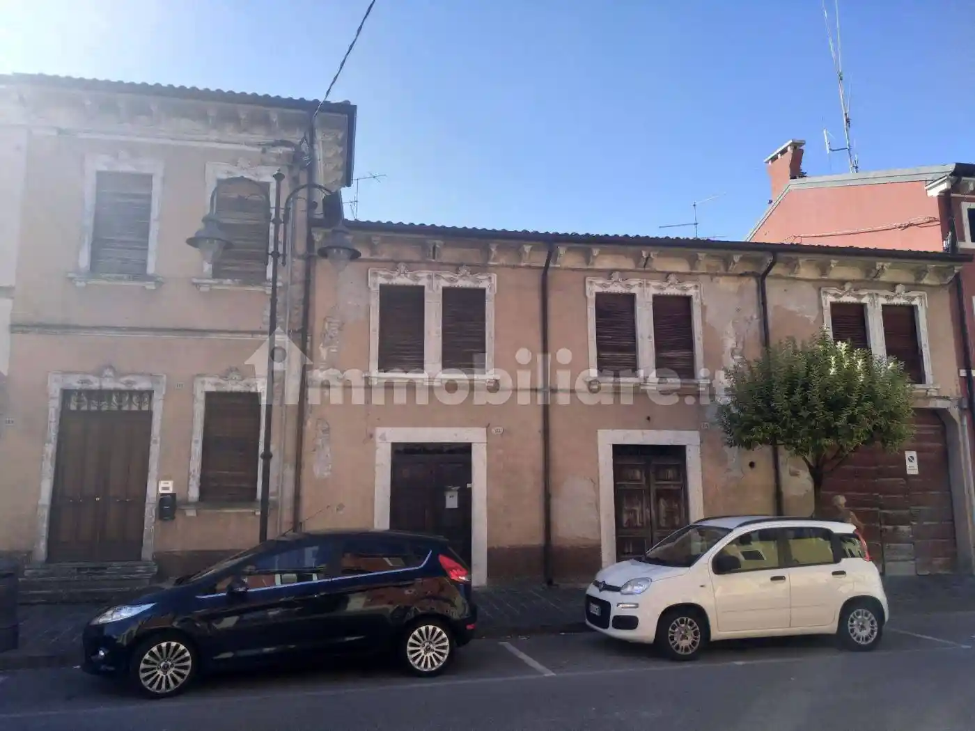 Palazzo - Edificio in vendita a Zevio