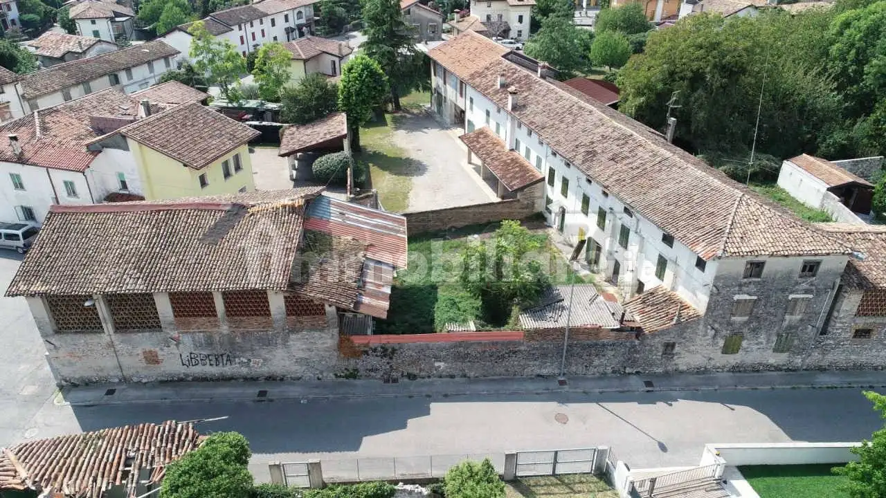 Rustico via Genova Cavalleria, 22, Centro, Aiello del Friuli - foto 4