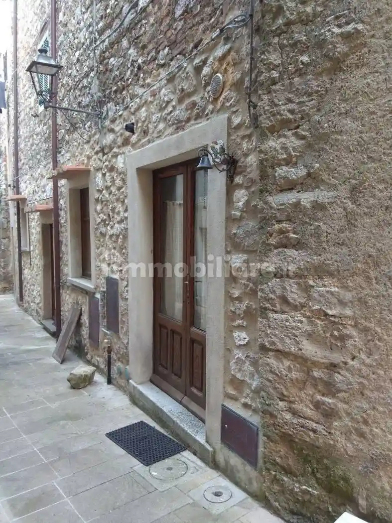 Appartamento in vendita a Semproniano