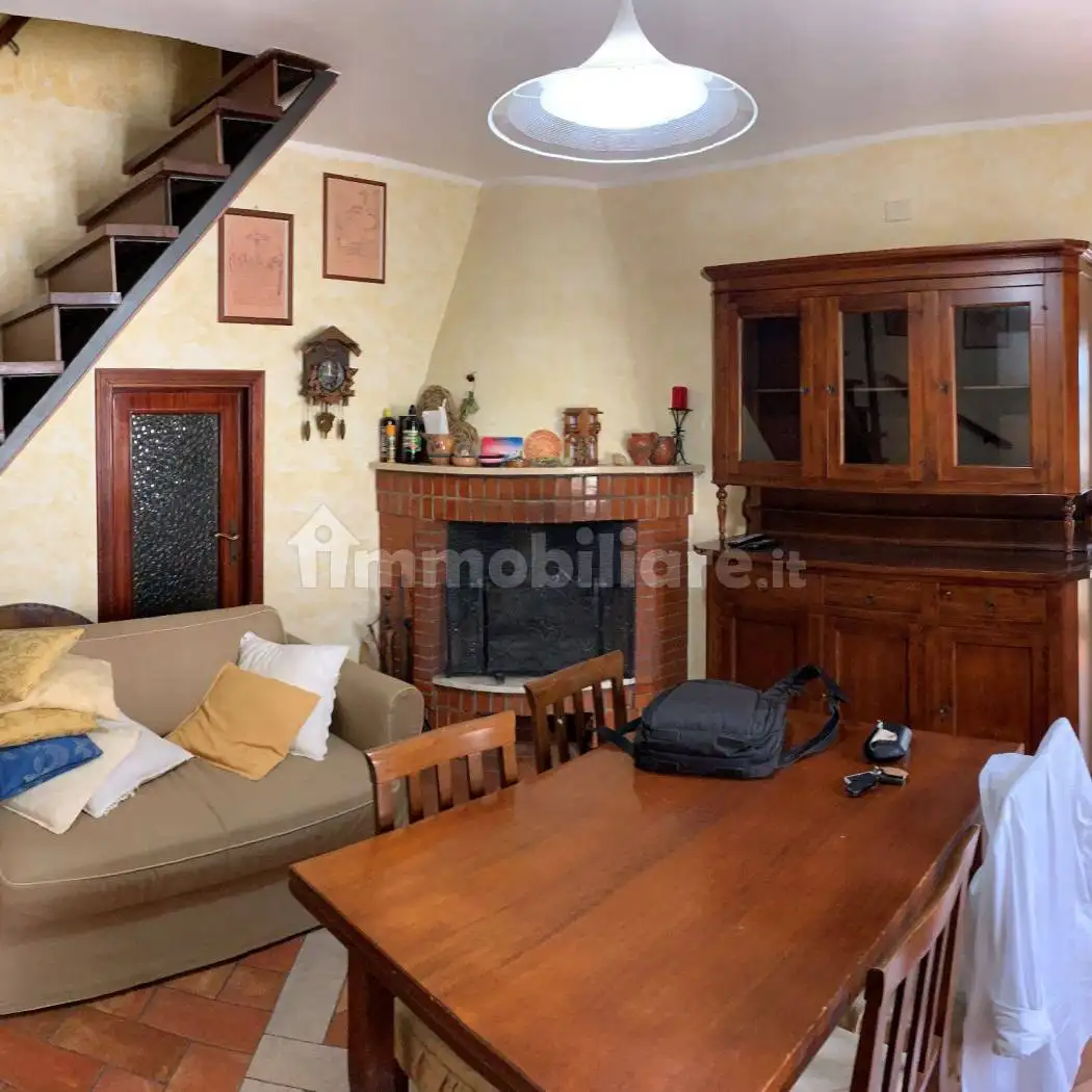 Appartamento in vendita a Rivodutri