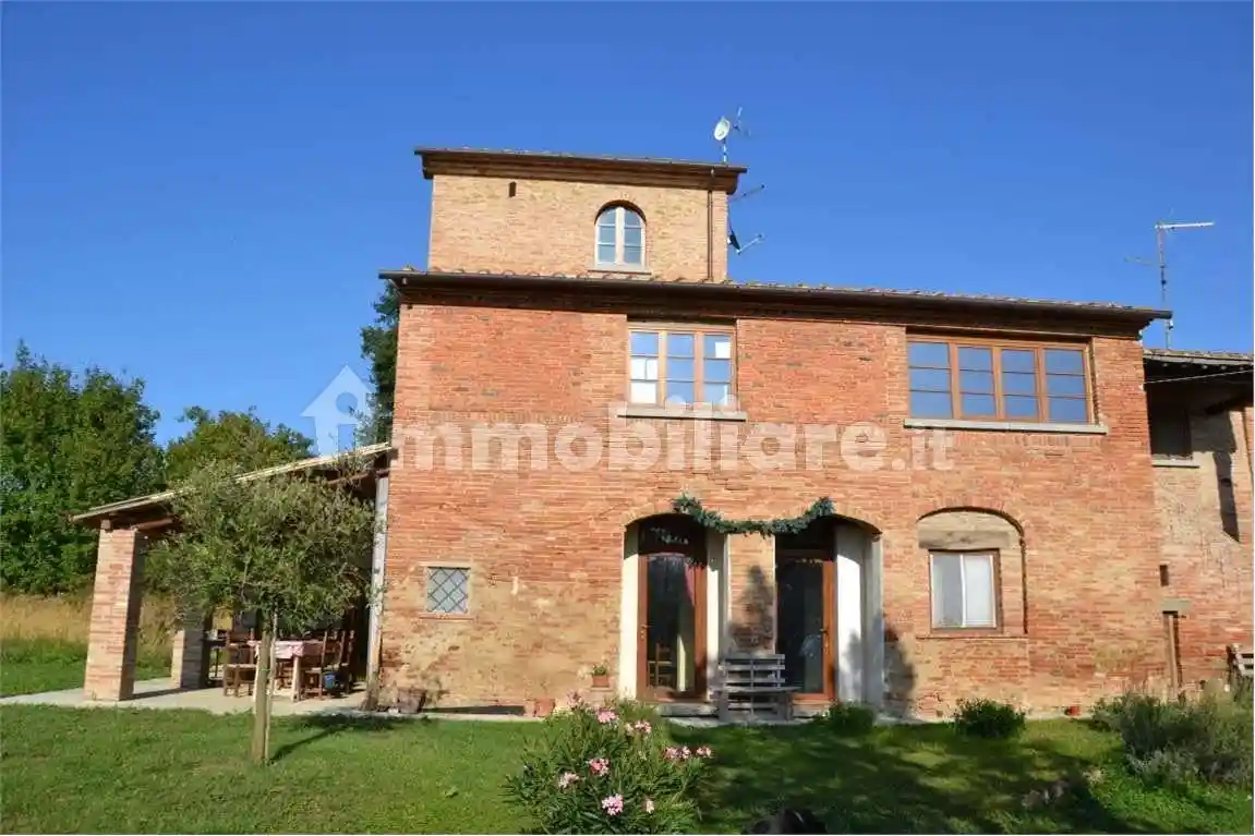 Rustico - Casale in vendita a Foiano della Chiana