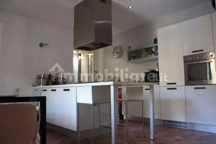 Appartamento in vendita a Lucignano