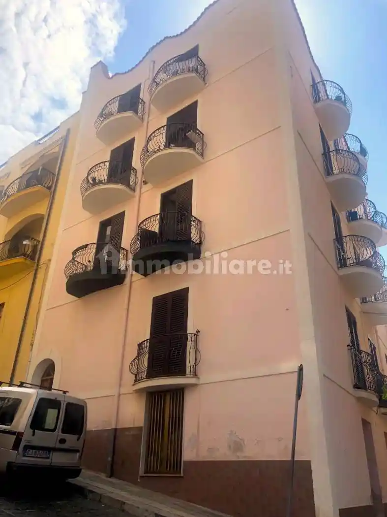 Appartamento in vendita a Sant'Agata di Militello