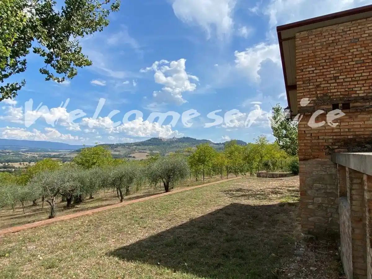 Rustico - Casale in affitto a Todi