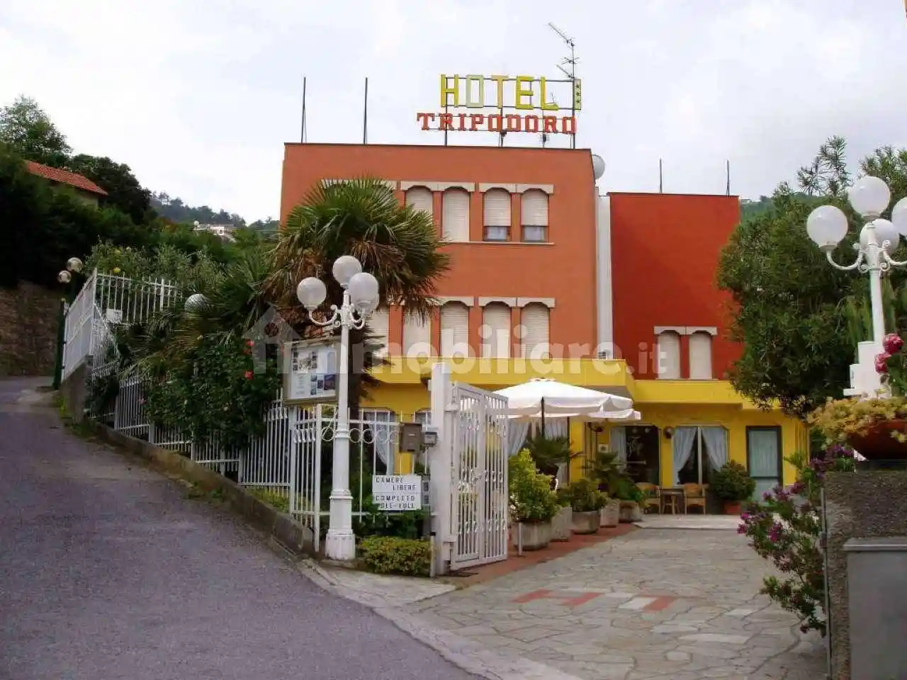 Palazzo - Edificio in vendita a Noli