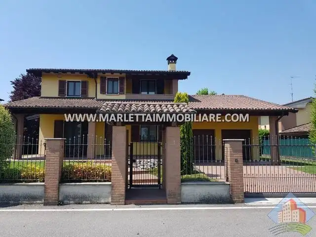 Villa in vendita a Campagnola Cremasca