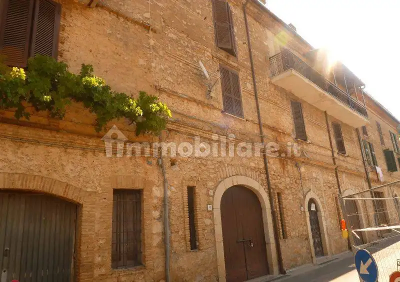 Appartamento in vendita a Pereto