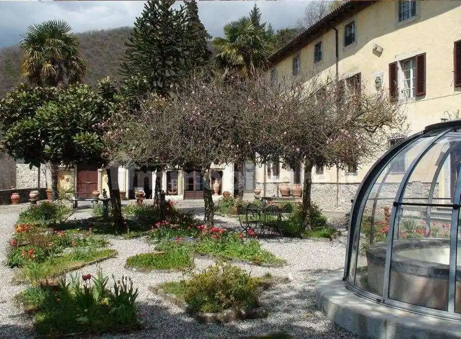 Villa in vendita a Fosciandora